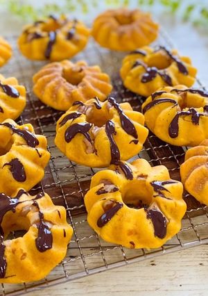 かぼちゃとクルミのヨーグルト焼きドーナツ-レシピのメイン写真