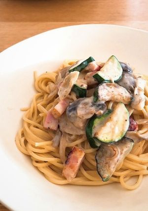 ズッキーニときのこのクリームパスタ-レシピのメイン写真