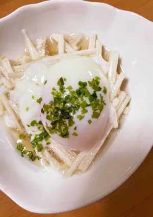 山芋に温玉のせちゃった〜-レシピのメイン写真