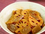 れんこんとこんにゃくのピリ辛豆板醬炒め
