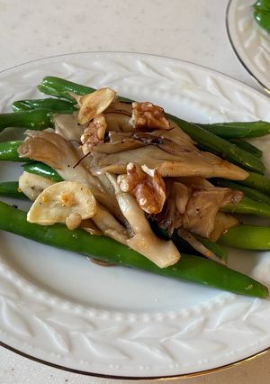 簡単!インゲン豆と舞茸のガーリック炒め-レシピのメイン写真