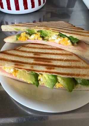 ホットサンド⭐︎ハム卵アボチーズ⭐︎-レシピのメイン写真