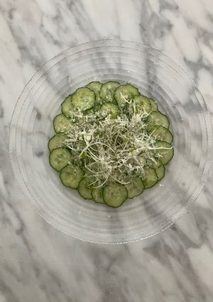 キュウリとパルメザンチーズのカルパッチョ-レシピのメイン写真
