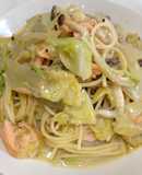 鮭キャベツしめじのバジルクリームパスタ