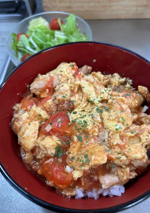 夏☀️にサッパリ‼️ツナ卵トマト丼-レシピのメイン写真