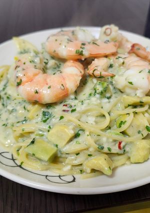 えびとアボカドの豆乳レモンクリームパスタ-レシピのメイン写真