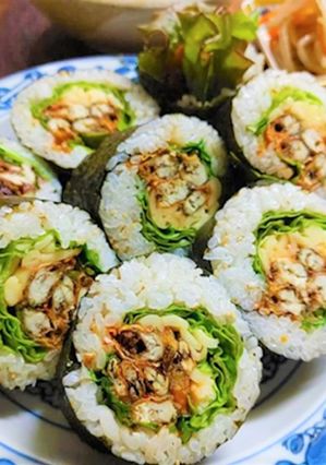 ピリ辛キビナゴのパクチーキンパ風のり巻き-レシピのメイン写真