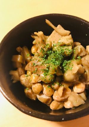 毎日の納豆●鶏肉と茸のバター炒め添え-レシピのメイン写真