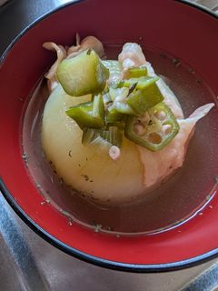 簡単★丸ごと玉ねぎのコンソメスープ-レシピのメイン写真