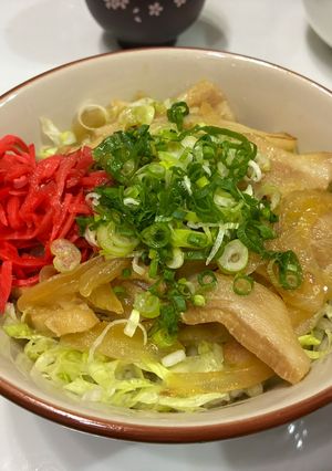牛丼味付けで豚トロどんぶり😋-レシピのメイン写真