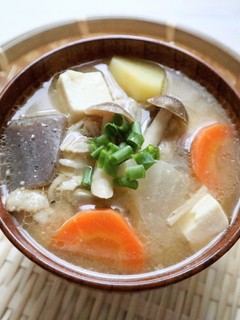 味噌で炒めて☆おいしい豚汁-レシピのメイン写真