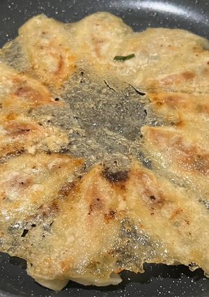 羽付き餃子の羽根-レシピのメイン写真