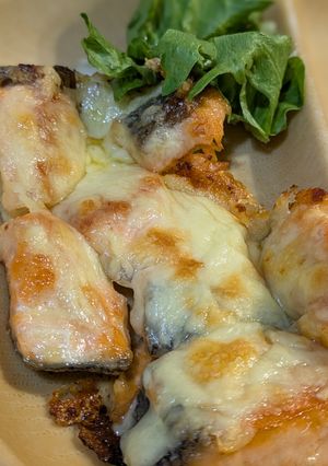 鮭のガーリックオイマヨ焼きチーズ乗せ！-レシピのメイン写真