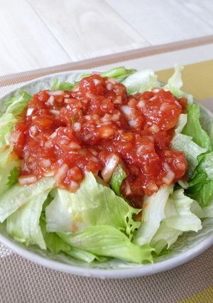 トマト高騰の味方！レタス＆トマト缶サラダ-レシピのメイン写真