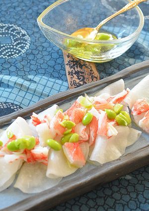 薄切り大根とかにかまの枝豆オイルがけ♪-レシピのメイン写真