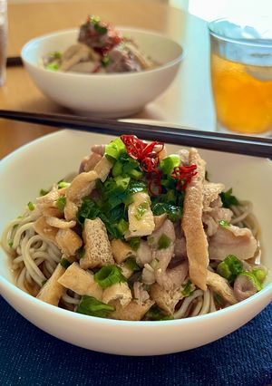 調理ほぼ無しレンジだけ！辛い冷やし肉そば-レシピのメイン写真