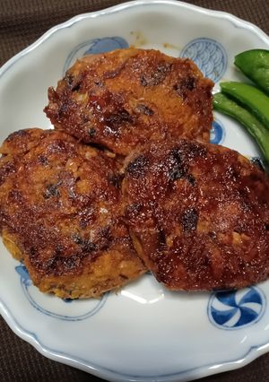 鯖水煮缶と人参のハンバーグ-レシピのメイン写真