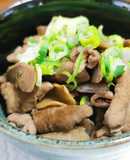 豚白モツごぼうこんにゃくの煮物