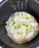 冷凍の枝豆を使って、簡単豆ご飯