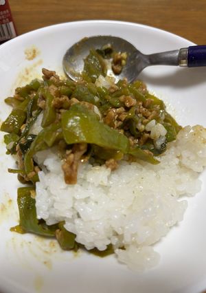 まんがん唐辛子とつるむらさきとひき肉ドライカレー-レシピのメイン写真