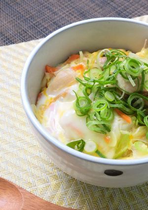 【主食・主菜・副菜】レンジで親子丼-レシピのメイン写真