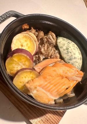 簡単！秋鮭と秋野菜のハーブバターグリル🐟-レシピのメイン写真