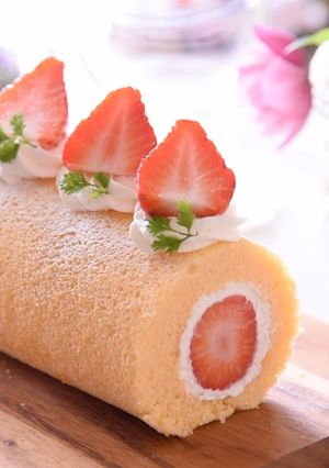 いちごのロールケーキ-レシピのメイン写真