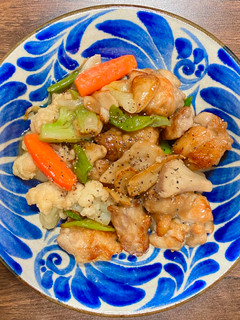 鶏もも肉と冷凍洋風野菜の塩こうじ炒め-レシピのメイン写真