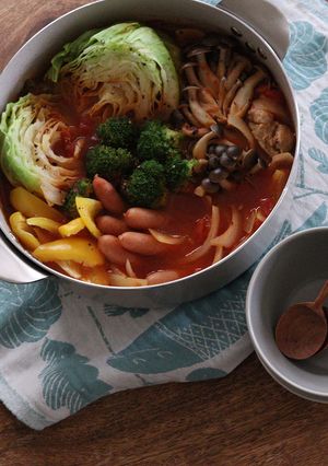 野菜たっぷりトマト鍋-レシピのメイン写真