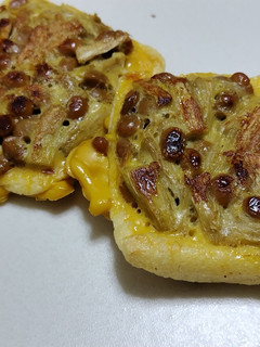 納豆とえのきのおあげピザ-レシピのメイン写真