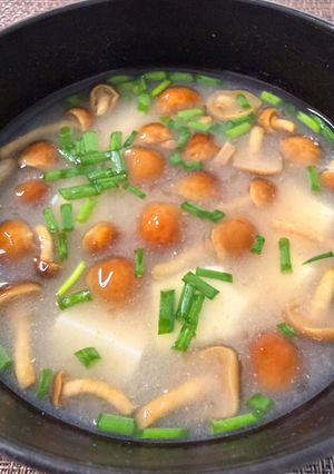 なめことお豆腐のお味噌汁😻-レシピのメイン写真