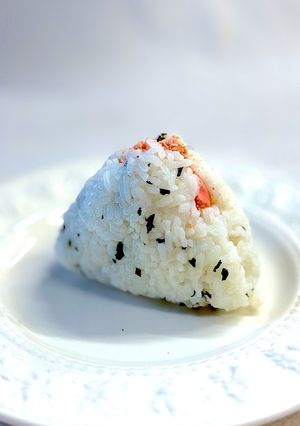 わかめご飯で焼きたらこのおにぎり-レシピのメイン写真