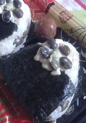 備蓄米で爆弾おにぎりVer.13〜黒枝豆-レシピのメイン写真