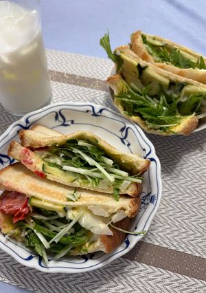 ミニトマトズッキーニ水菜とチーズのサンド-レシピのメイン写真