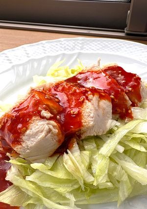 【簡単夕食作り置き】冷製サラダチキンと旨辛ソース-レシピのメイン写真