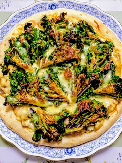 簡単ランチ!野菜とキノコでグラタンのピザ-レシピのメイン写真