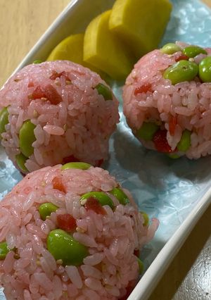 梅とえだまめ のおにぎり-レシピのメイン写真