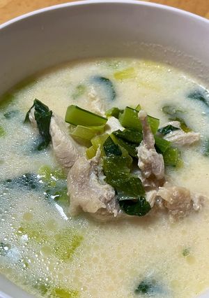 鶏胸肉と小松菜の牛乳味噌汁-レシピのメイン写真