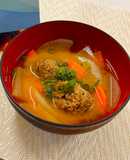 野菜たっぷり　いわしのつみれ風だんご汁