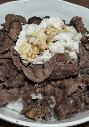超簡単♪ロピアの特売薄切り牛タン丼-レシピのメイン写真