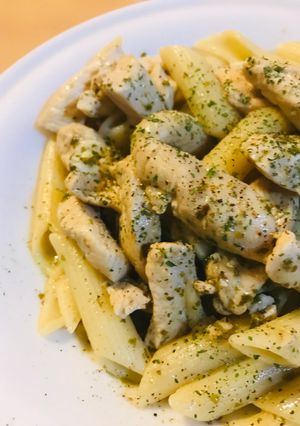 鶏肉とショートパスタのバジルソース炒め-レシピのメイン写真