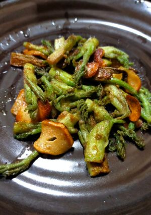 タラの芽のガーリックバター焼き-レシピのメイン写真