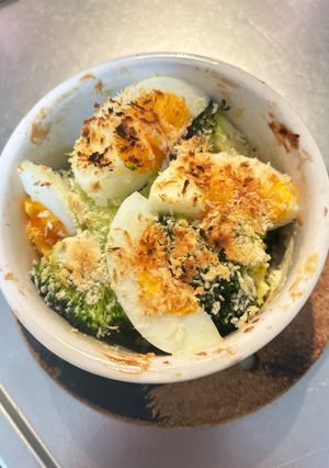 ゆで卵とブロッコリーのパン粉焼き-レシピのメイン写真