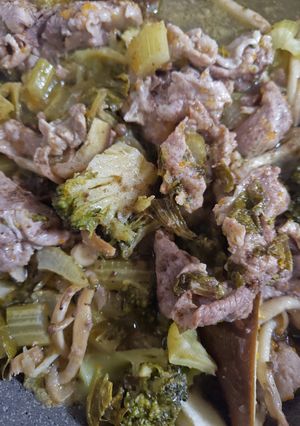 豚肉とセロリの人参ドレッシング炒め-レシピのメイン写真
