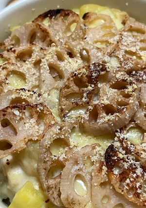 蓮根のホワイトグラタン（鶏肉じゃがいも-レシピのメイン写真