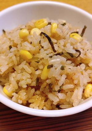 コーン&塩こんぶご飯!-レシピのメイン写真