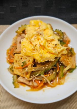 ゴーヤと豚肉の甘辛ふんわり卵炒め-レシピのメイン写真