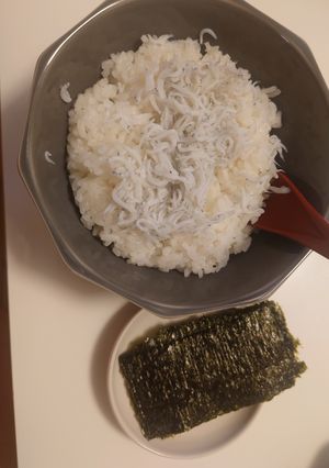 アツアツご飯にバターとシラス丼🍚-レシピのメイン写真