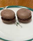 ピエがしっかりでる！チョコマカロン！