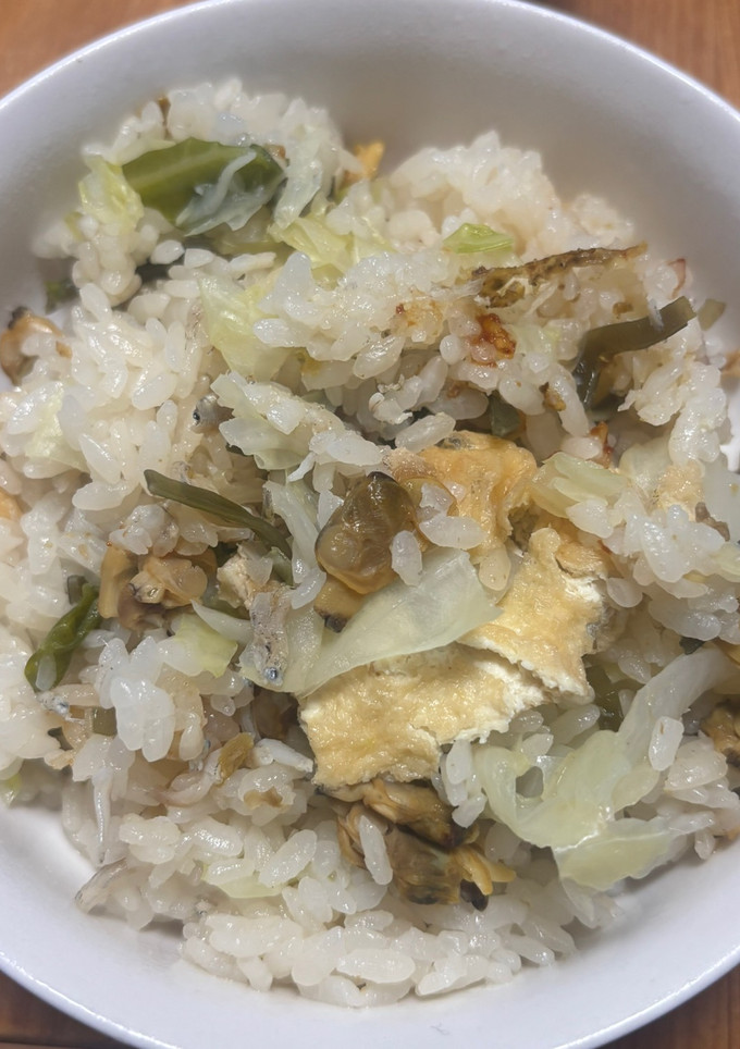 キャベツとあさり、油揚げの炊き込みご飯-レシピのメイン写真